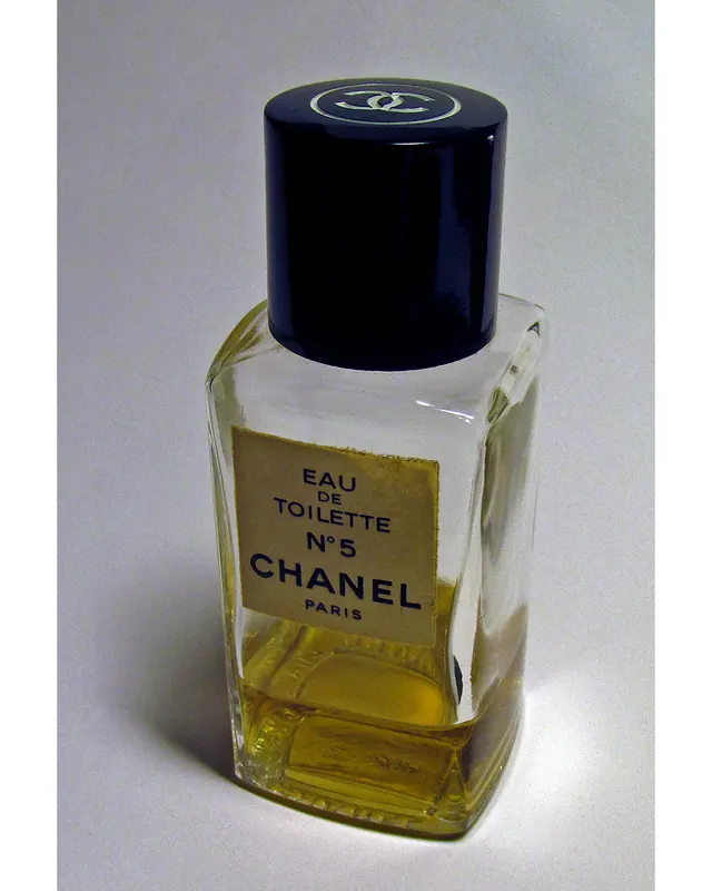 Chanel No. 5 من شانيل من شانيل